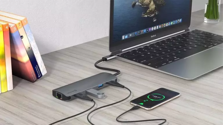 SWISSTEN USB-C HUB 8-IN-1 (USB-C PD, HDMI 4K, LAN RJ45, 3x USB 3.0, SD, MICRO SD) ALUMINIUM